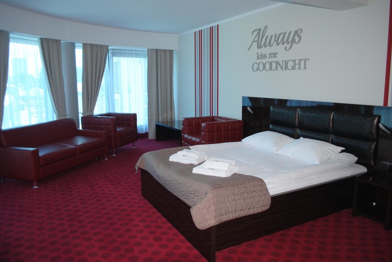 Отель Hotel Oskar Business & Spa Пулавы-31